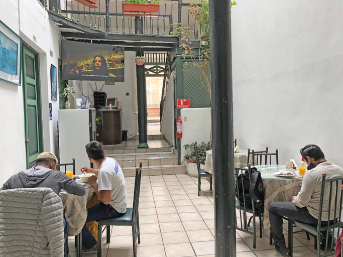 Food & Drinks 3, Hostal Latina, Cuenca
