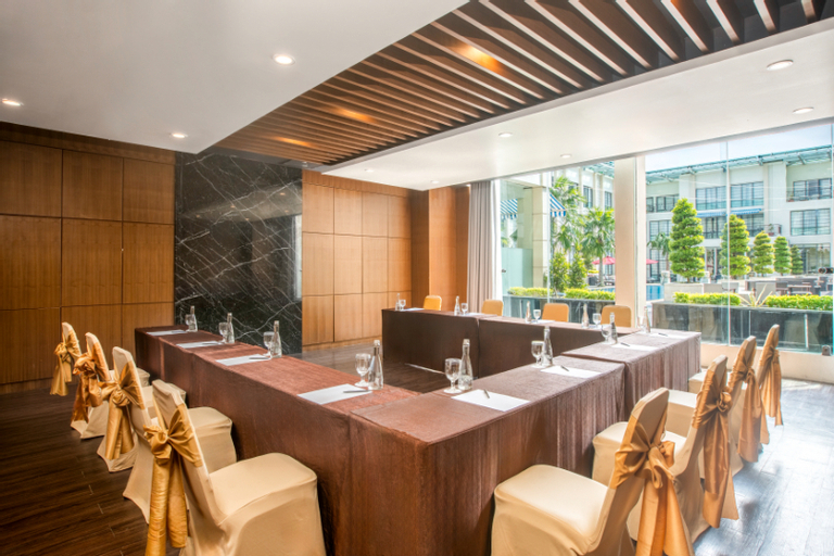 Business Facilities 23