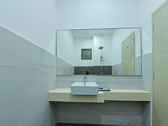 Bathroom 3, AK Cvia Hotel, Perlis
