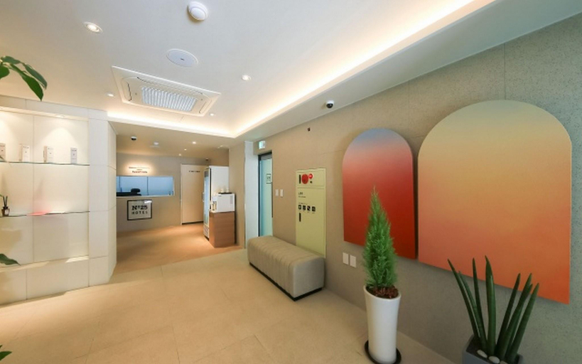 Others 5, Glory Hotel, Cheonan