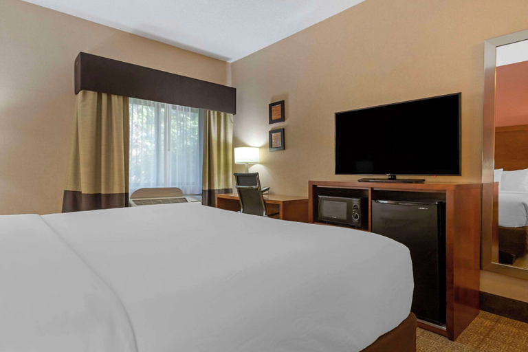 Bedroom 3, Comfort Inn & Suites Jackson North, Jackson