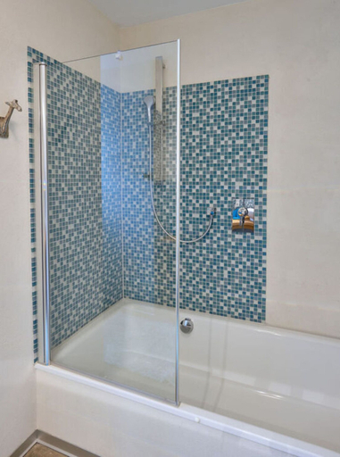 Bathroom 2, Mountain Apartment in Ehrenberg, Friesland