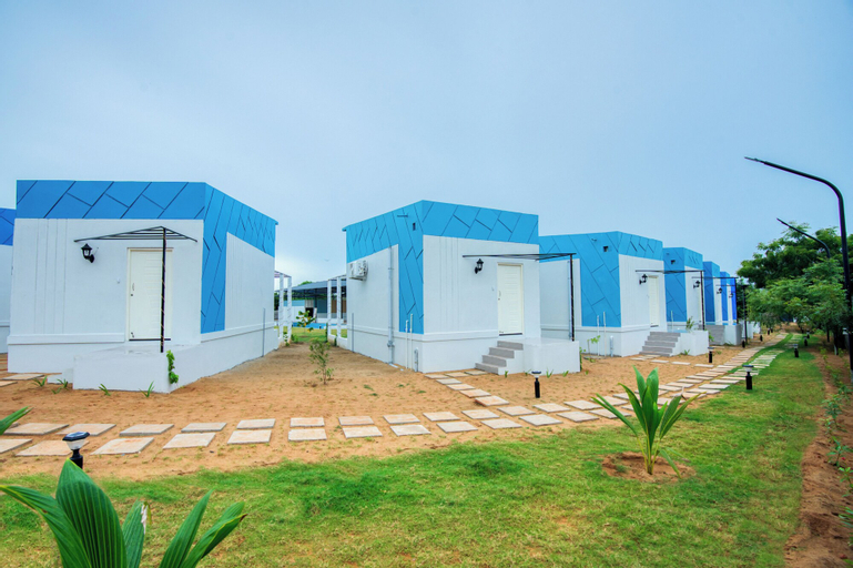Exterior 11