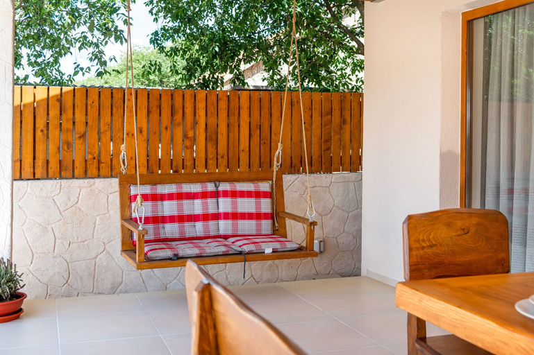 Terrace/patio 2, Villa Kole, Unešić