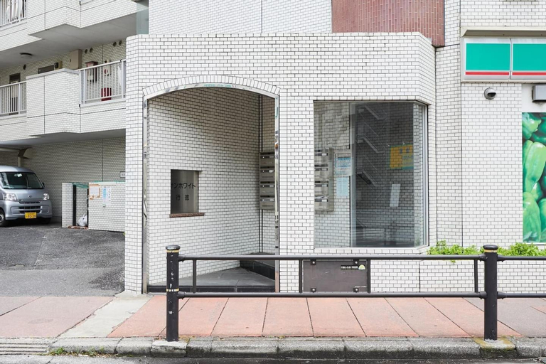 Sun white Gyoutoku 303, Edogawa