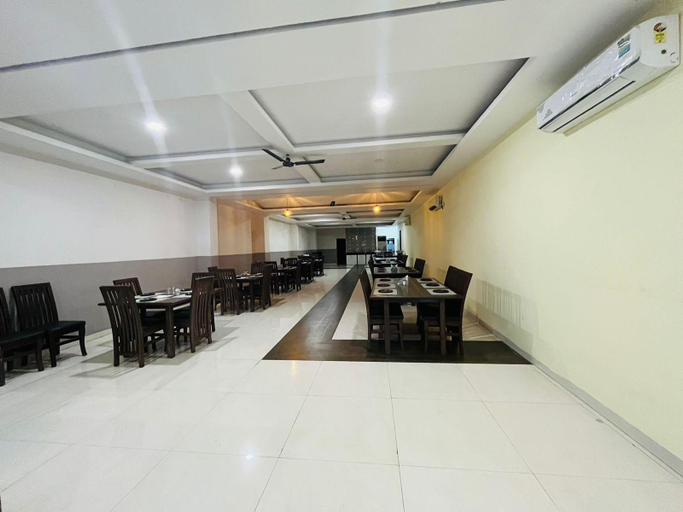 Food & Drinks 3, JMC Hotel Lavish,Pithampur, Indore
