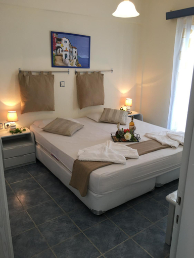 Bedroom 2, Maistrali Studios, South Aegean