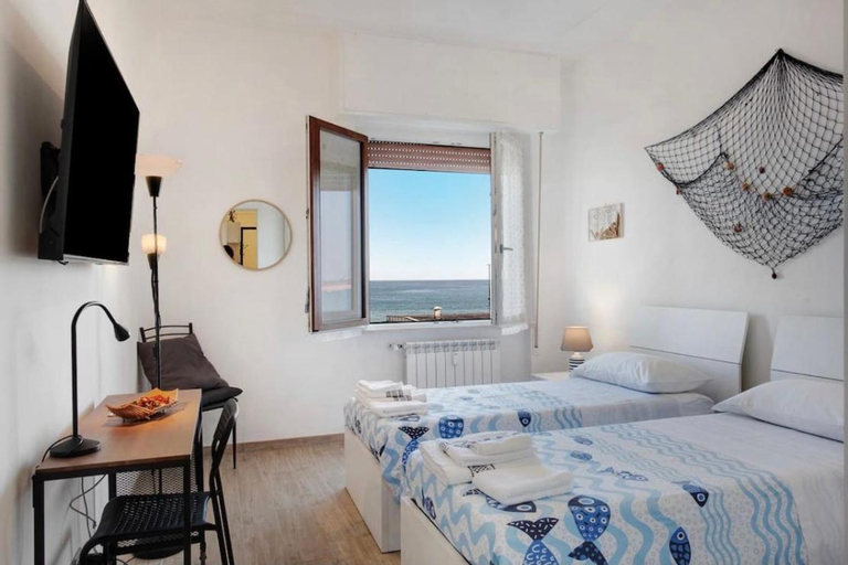 Bedroom 2, Happy Home, Savona