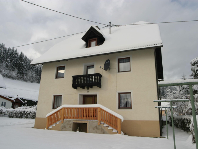 Exterior & Views 2, Scenic Holiday Home in Deutsch Griffen near Hochrindl, Sankt Veit an der Glan