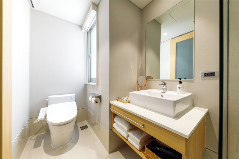 Bathroom 9