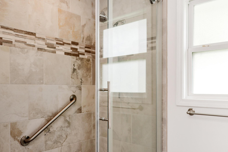 Bathroom 4, 1st Street Bungalow, Bay