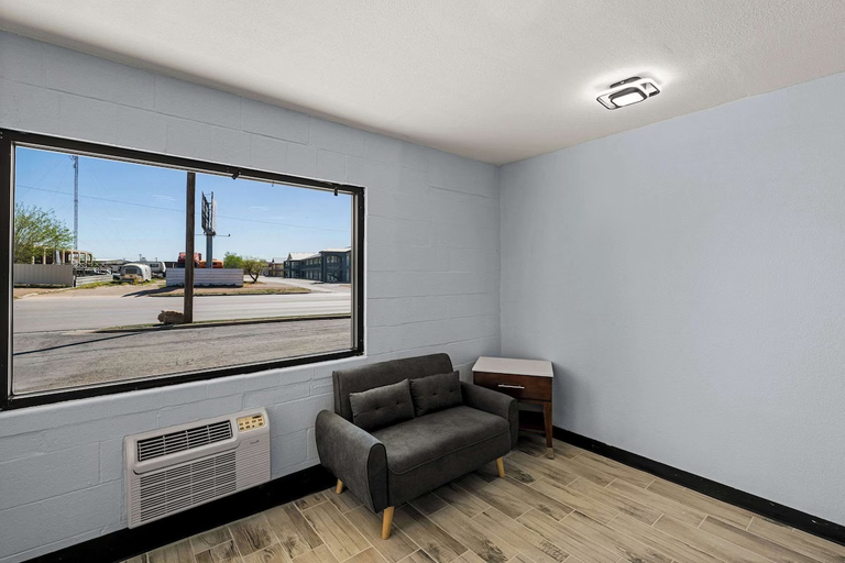 Public Area 2, Rodeway Inn Midland South, Midland