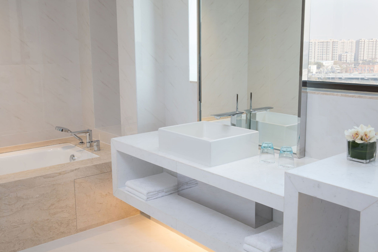 Bathroom 5, Courtyard by Marriott Shanghai Changfeng Park, Shanghai