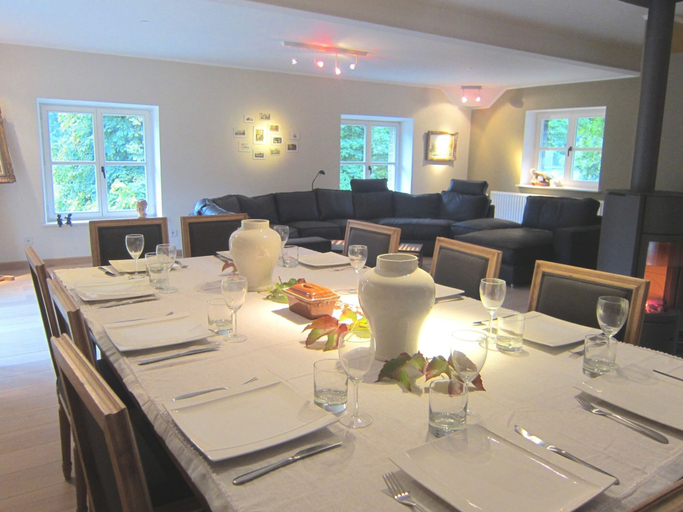 Food & Drinks 4, Delightful Castle in Bastogne with Hot Tub, Luxembourg