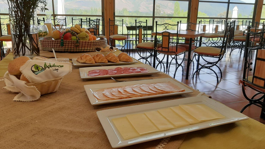 Food & Drinks 4, Achibueno Lodge, Linares
