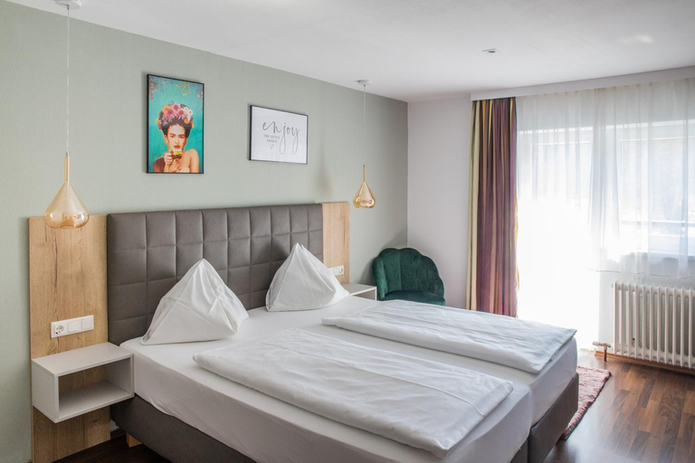 Bedroom 2, Hotel Pension Waldesruh, Gmunden
