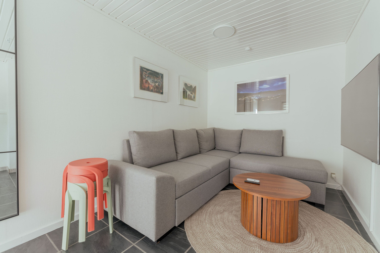 Others 4, Charming 2Br Retreat In Vestmanna, Vestmanna