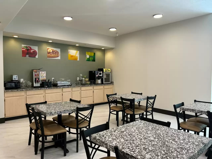 Food & Drinks, Quality Inn & Suites Kilgore-Longview, Gregg