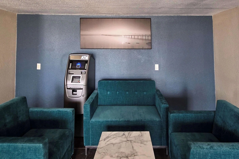 Public Area 2, Quality Inn & Suites Port Lavaca near Lighthouse Beach, Calhoun