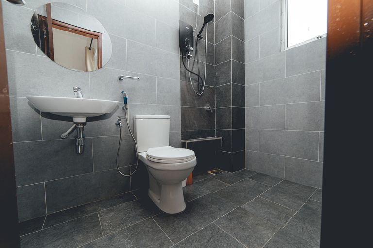 Bathroom 4