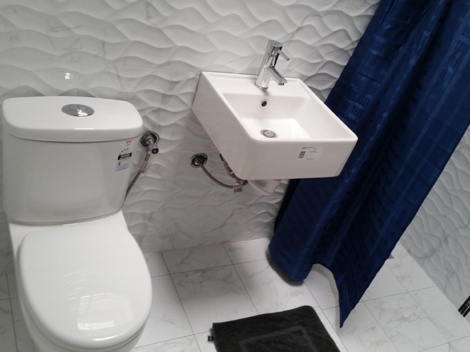 Bathroom 9