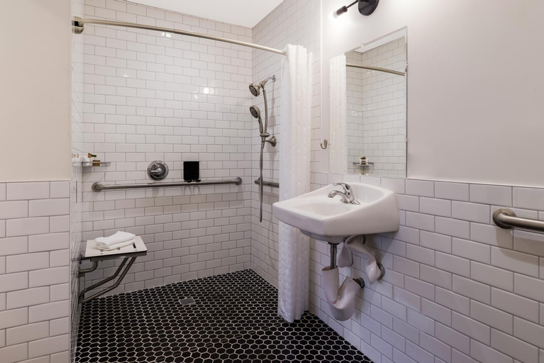 Bathroom 7