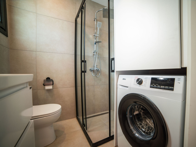 Bathroom 4, Superfresh Penthouse Studio Apartment With sea View