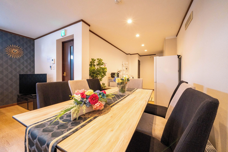 Others 1, The Phoenix, Sapporo