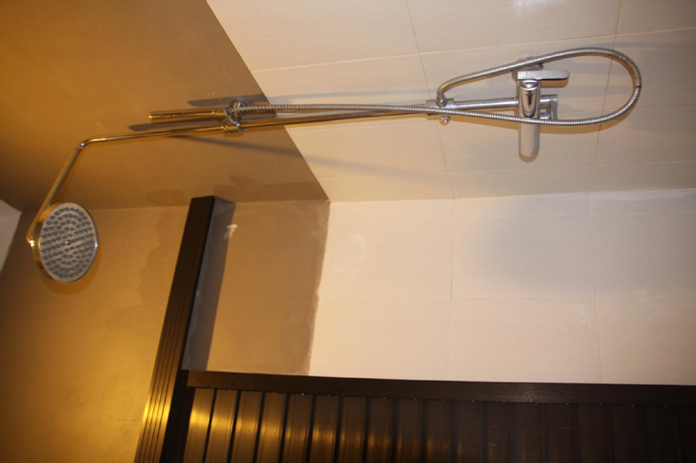 Bathroom 4
