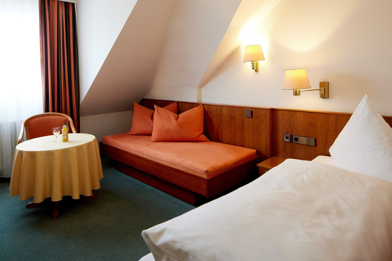 Bedroom 2, Hotel Zum Schiff, Freiburg im Breisgau