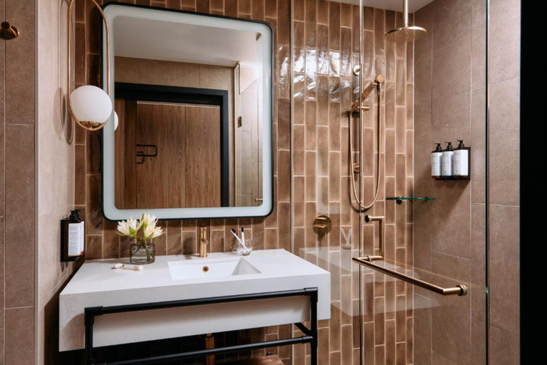 Bathroom 5, Mercure Melbourne Doncaster, Manningham - West