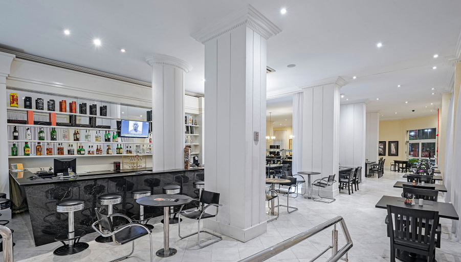 Food & Drinks 4, Manhattan On Floor, Curitiba