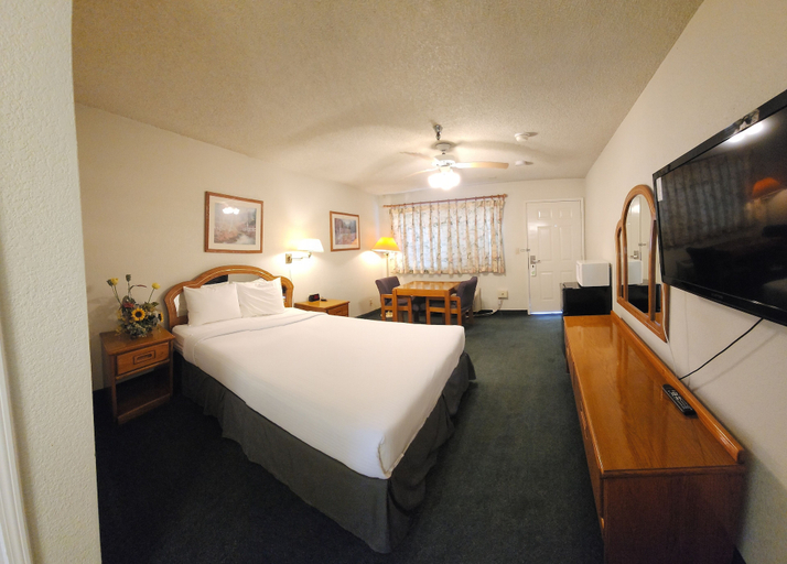 Bedroom 2, Formosa Inn, Fresno