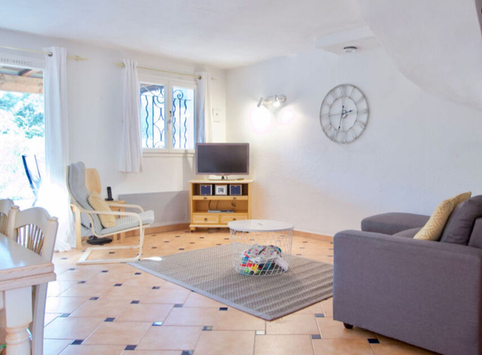 Living area 4, Maison Anna Comfortable Holiday Residence, Var