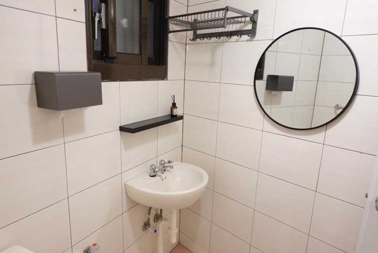 Bathroom 2, Qing Yard, Tainan