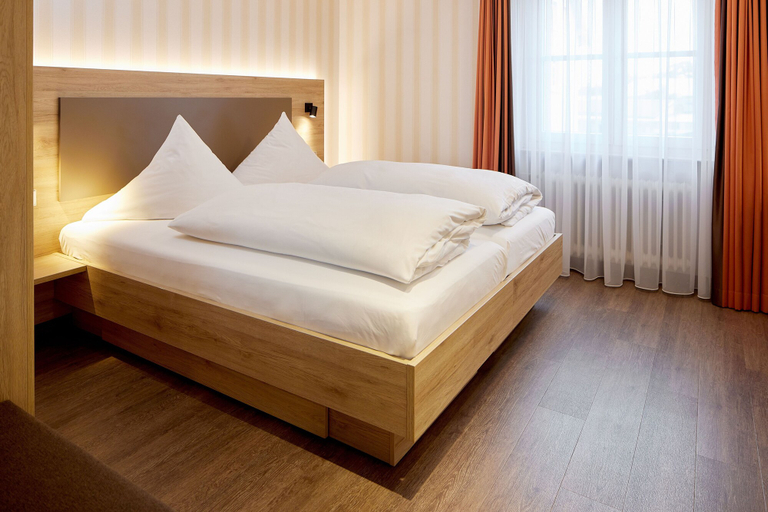Bedroom 2, Hotel Zum Schiff, Freiburg im Breisgau