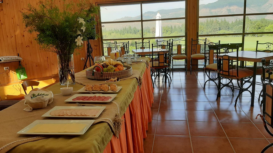 Food & Drinks 4, Achibueno Lodge, Linares