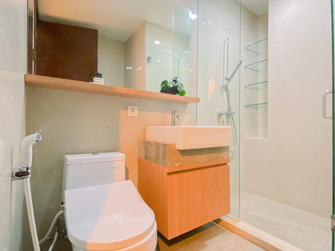 Bathroom 4, Comfort And Nice 2Br Apartment At Casa Grande Residence, South Jakarta