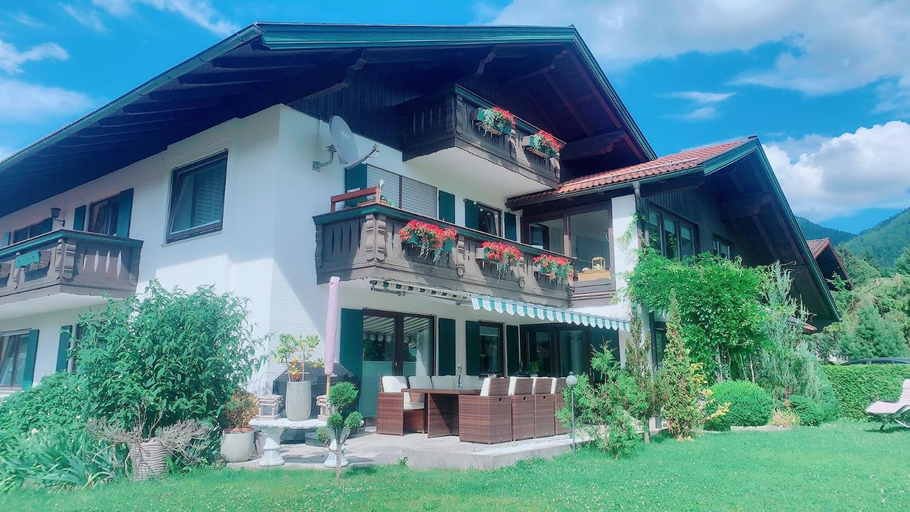 Others 5, Casa Mia, Traunstein