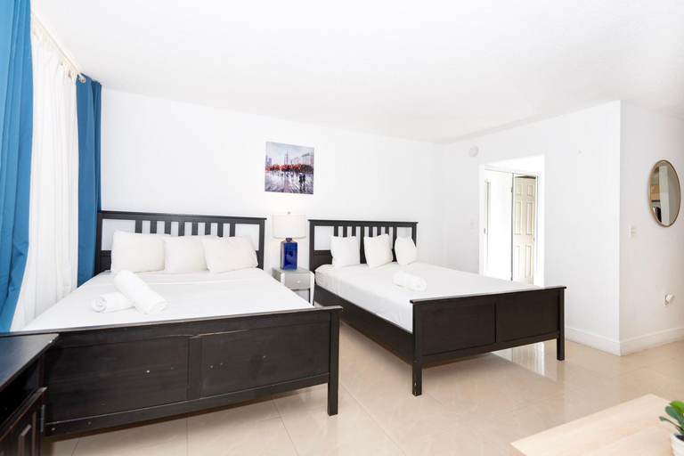 Bedroom 2, Sobe Apartments, Miami-Dade