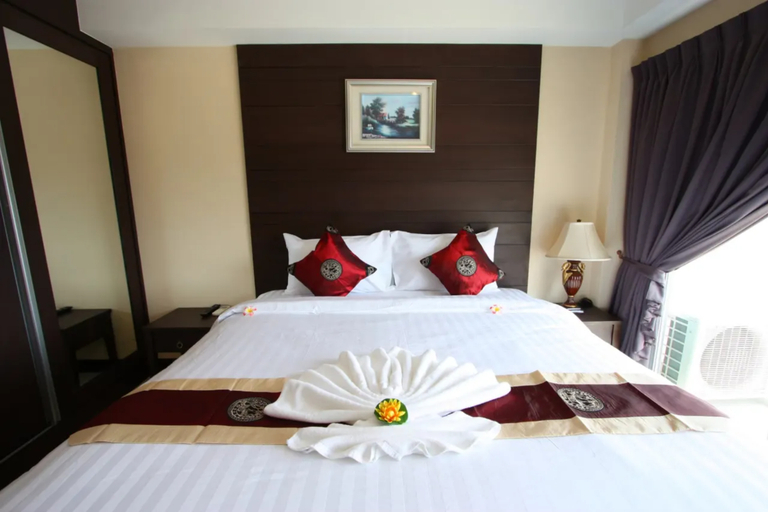 Bedroom 3, Valhalla Pattaya Hotel, Pattaya