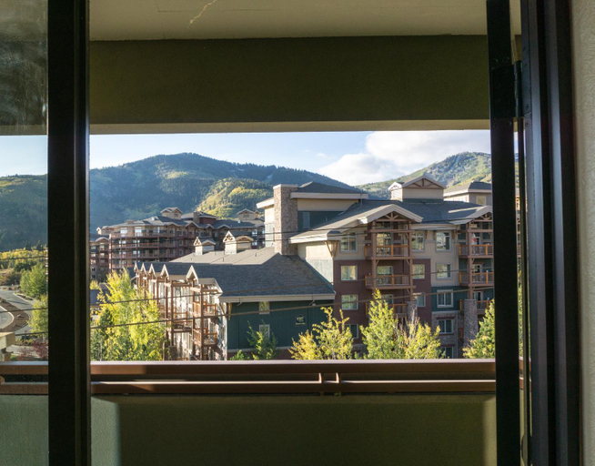 Others 5, Newly updated in Canyons Village Next to Slopes Save 20% on 7 Nights!, Summit