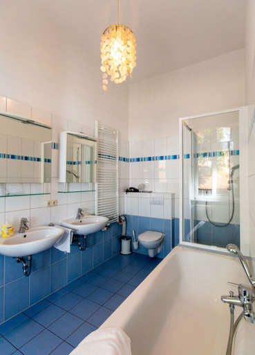 Bathroom 3, 4 Villa Blanck Comfortable Holiday Residence, Mecklenburgische Seenplatte