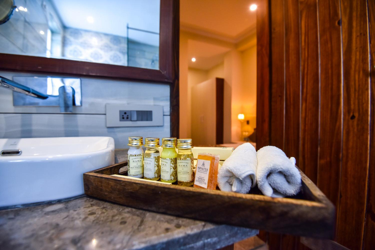 Bathroom 4, Infinitea Tea Garden Resort, Kangra