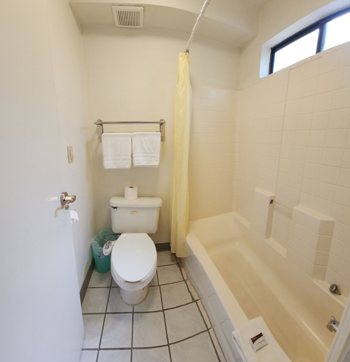 Bathroom 3, Formosa Inn, Fresno