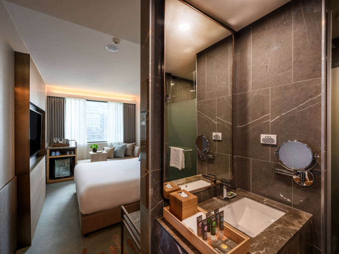 Bathroom 5, Novotel Melbourne Central, Melbourne