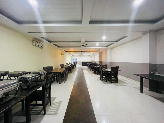 Food & Drinks 4, JMC Hotel Lavish,Pithampur, Indore