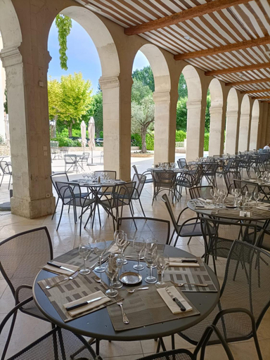 Food & Drinks 4, Hotellerie Notre Dame de Lumieres, Vaucluse