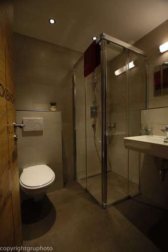 Bathroom 2, Haus Stockibach, Landeck