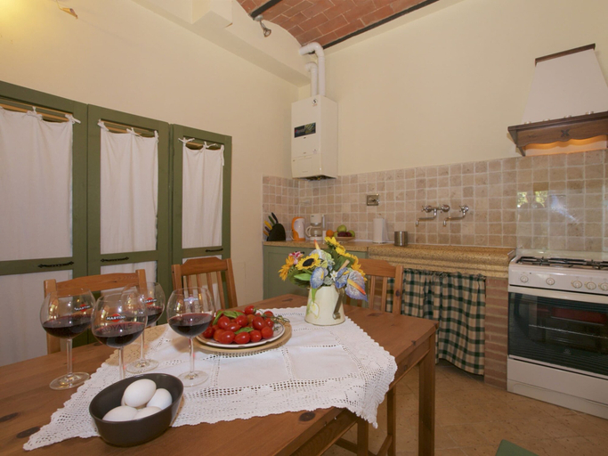 Others 4, Rustic Escape With Pool, Siena